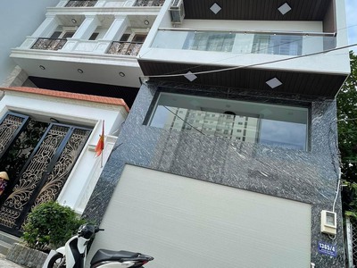 Cho thuê pjongf khép kín chính chủ t2 2948