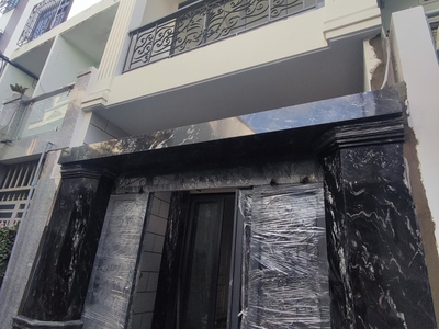 Cho thuê pjongf khép kín chính chủ t2 3335