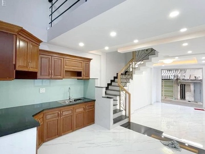 Cho thuê pjongf khép kín chính chủ t2 3459