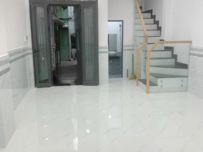 Cho thuê pjongf khép kín chính chủ t2 3599