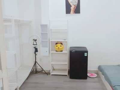 Cho thuê pjongf khép kín chính chủ t2 3584