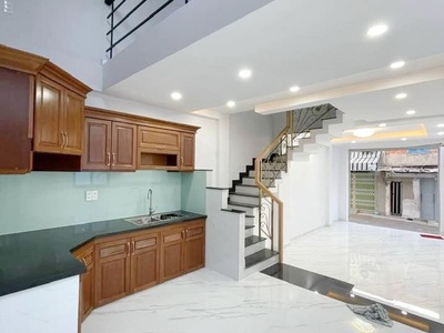 Cho thuê pjongf khép kín chính chủ t2 3638