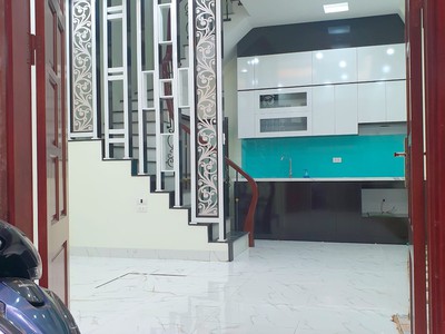 Cho thuê pjongf khép kín chính chủ t2 3708