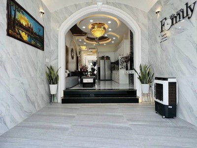 Cho thuê pjongf khép kín chính chủ t2 3668