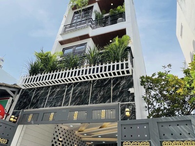 Cho thuê pjongf khép kín chính chủ t2 3666