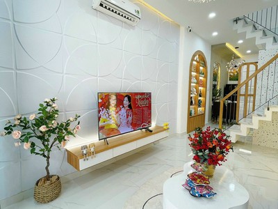 Cho thuê pjongf khép kín chính chủ t2 3105
