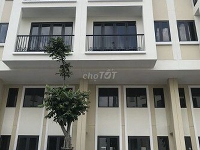 Cho thuê pjongf khép kín chính chủ t2 3156