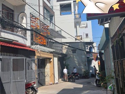 Cho thuê pjongf khép kín chính chủ t2 3179