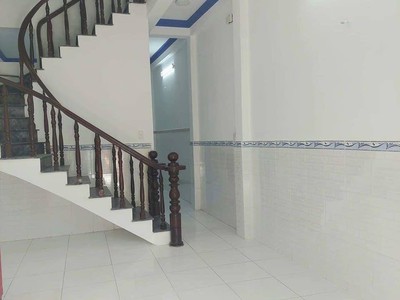Cho thuê pjongf khép kín chính chủ t2 3180