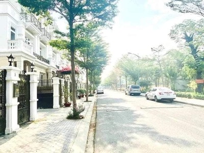 Cho thuê pjongf khép kín chính chủ t2 3115