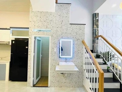 Cho thuê pjongf khép kín chính chủ t2 3355