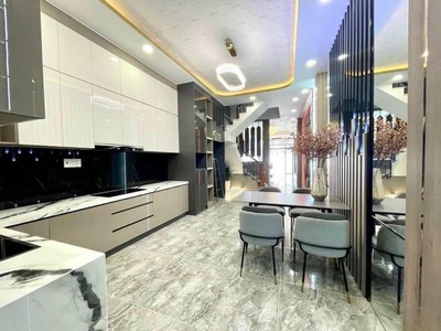 Cho thuê pjongf khép kín chính chủ t2 3146