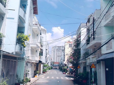 Cho thuê pjongf khép kín chính chủ t2 3450