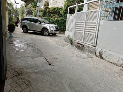 Cho thuê pjongf khép kín chính chủ t2 4072