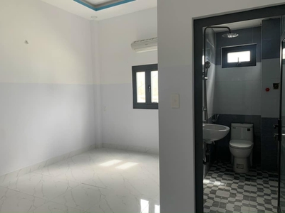 Cho thuê pjongf khép kín chính chủ t2 3818
