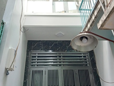 Cho thuê pjongf khép kín chính chủ t2 4038