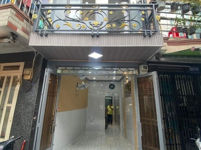 Cho thuê pjongf khép kín chính chủ t2 3842