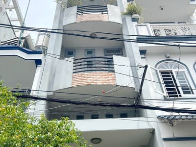 Cho thuê pjongf khép kín chính chủ t2 4058