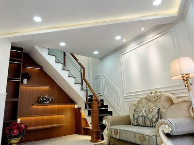 Cho thuê pjongf khép kín chính chủ t2 4163
