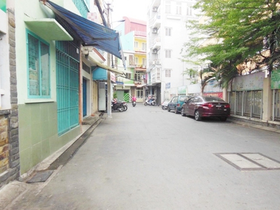 Cho thuê pjongf khép kín chính chủ t2 4045