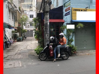 Cho thuê pjongf khép kín chính chủ t2 4233