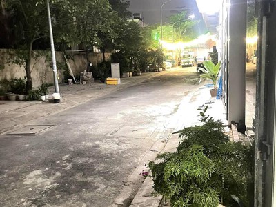 Cho thuê pjongf khép kín chính chủ t2 3812