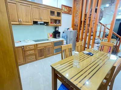 Cho thuê pjongf khép kín chính chủ t2 3814