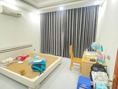 Cho thuê pjongf khép kín chính chủ t2 3816