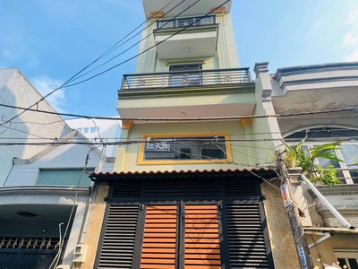 Cho thuê pjongf khép kín chính chủ t2 3990
