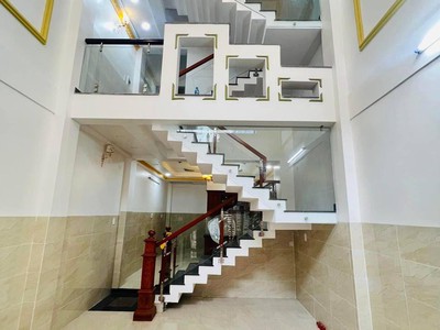Cho thuê pjongf khép kín chính chủ t2 3991