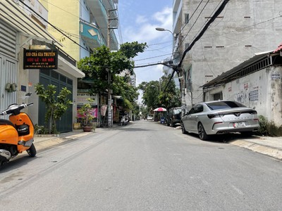 Cho thuê pjongf khép kín chính chủ t2 3983