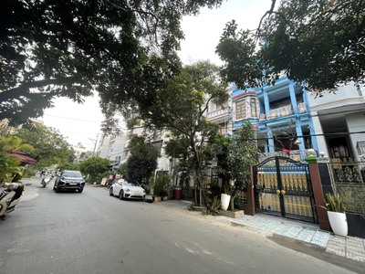 Cho thuê pjongf khép kín chính chủ t2 3972
