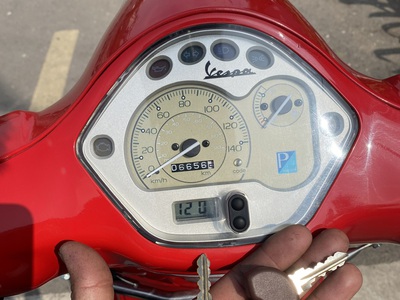 Cần bán Vespa LX iGet 2019 màu đỏ thời trang cực đẹp. 5