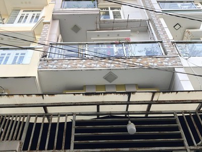 Cho thuê pjongf khép kín chính chủ t2 4434