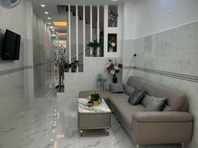 Cho thuê pjongf khép kín chính chủ t2 4529