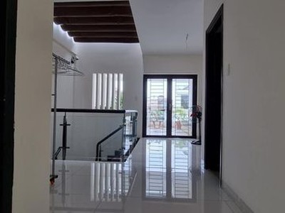 Cho thuê pjongf khép kín chính chủ t2 4542