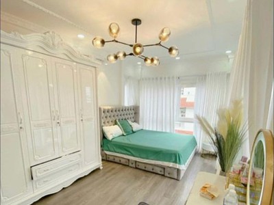 Cho thuê pjongf khép kín chính chủ t2 4517