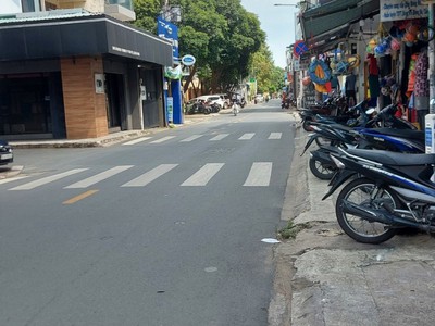Cho thuê pjongf khép kín chính chủ t2 4343