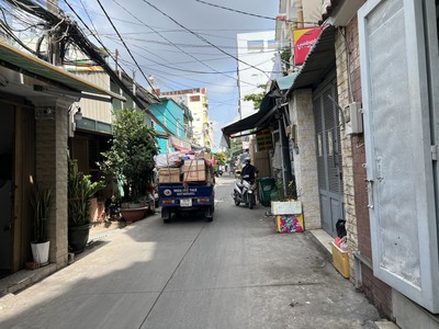 Cho thuê pjongf khép kín chính chủ t2 4335