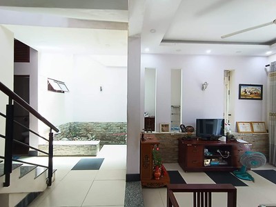Cho thuê pjongf khép kín chính chủ t2 5039