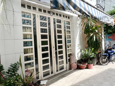 Cho thuê pjongf khép kín chính chủ t2 4821