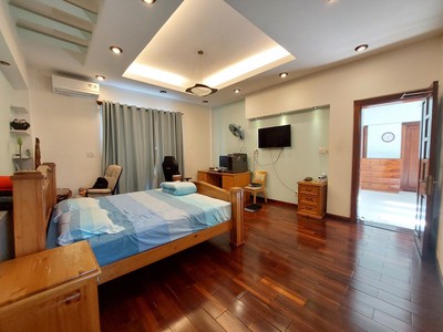 Cho thuê pjongf khép kín chính chủ t2 4755