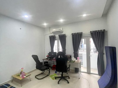 Cho thuê pjongf khép kín chính chủ t2 4600