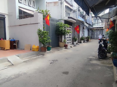 Cho thuê pjongf khép kín chính chủ t2 4615