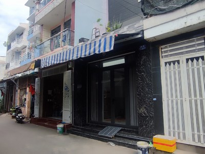 Cho thuê pjongf khép kín chính chủ t2 4593