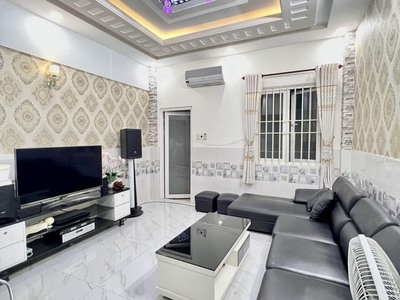 Cho thuê pjongf khép kín chính chủ t2 4829