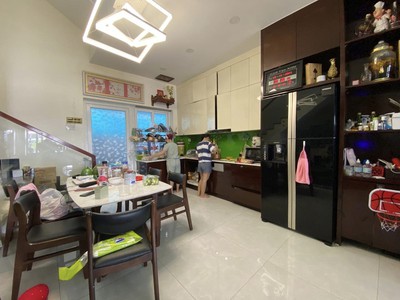 Cho thuê pjongf khép kín chính chủ t2 5311