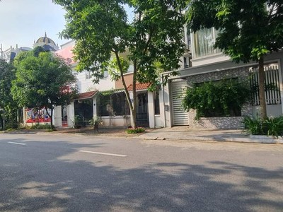 Cho thuê pjongf khép kín chính chủ t2 5099