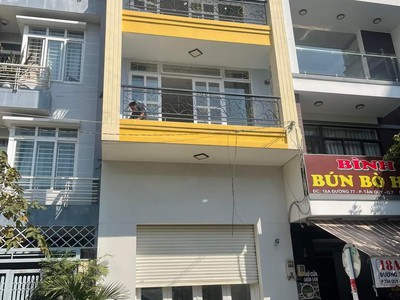 Cho thuê pjongf khép kín chính chủ t2 5188