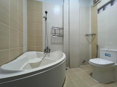 Cho thuê pjongf khép kín chính chủ t2 5556